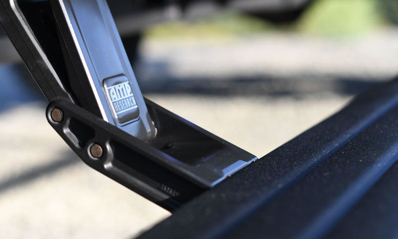 AMP Research 15-20 Chevy/GMC Silverado 2500-3500/Sierra 2500-3500/Crew & Double Cab PowerStep - Striker Modified