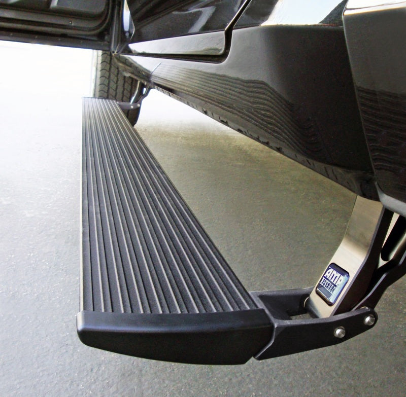 AMP Research 2018-2019 Jeep Grand Cherokee PowerStep Plug N Play - Black - Striker Modified