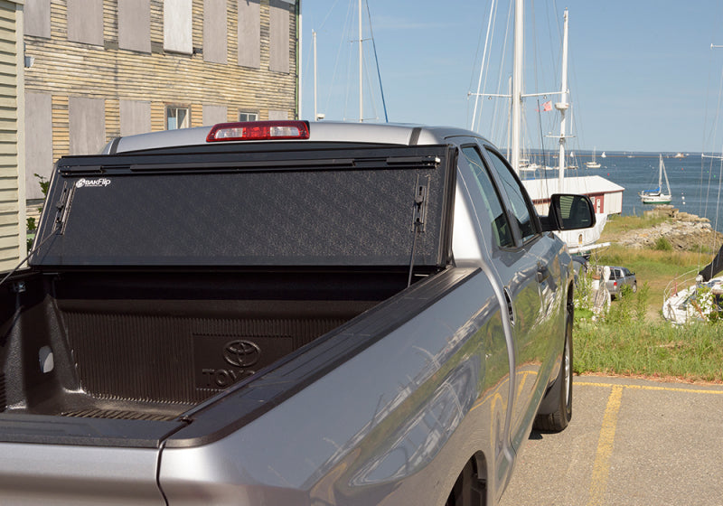 BAK 07-20 Toyota Tundra 5ft 6in Bed BAKFlip G2 - Striker Modified