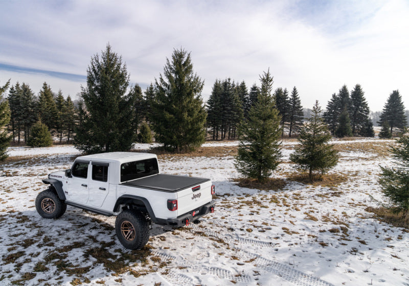 BAK 20-21 Jeep Gladiator Revolver X4s 5ft Bed Cover - Striker Modified