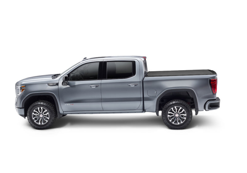 BAK 88-13 Chevy Silverado/GM Sierra Revolver X4s 6.6ft Bed Cover (2014 HD /2500 /3500) - Striker Modified