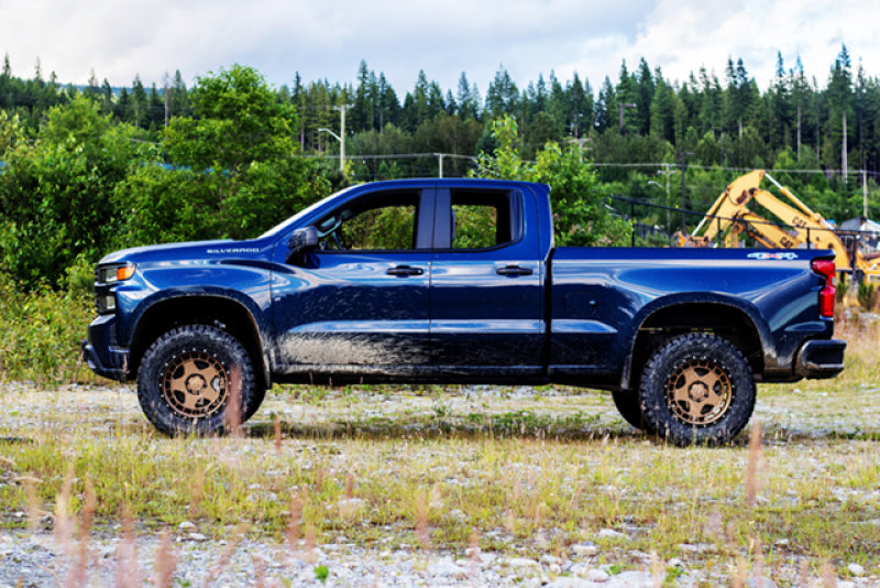 Belltech 19-20 Chevrolet Silverado / GMC Sierra 1500 4WD 4in Suspension Lift Kit w/ Shocks - Striker Modified